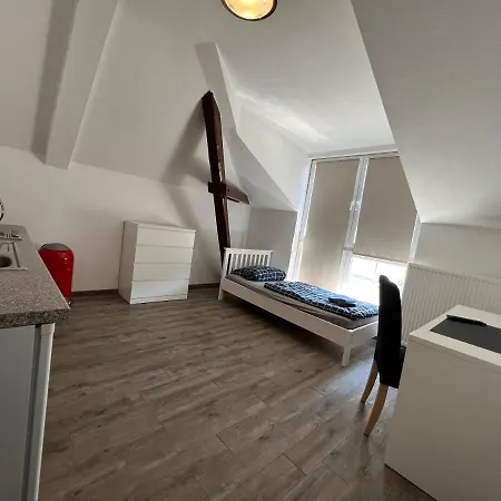 Lichtdurchflutetes Zimmer Mit Kueche Διαμέρισμα Burg bei Magdeburg